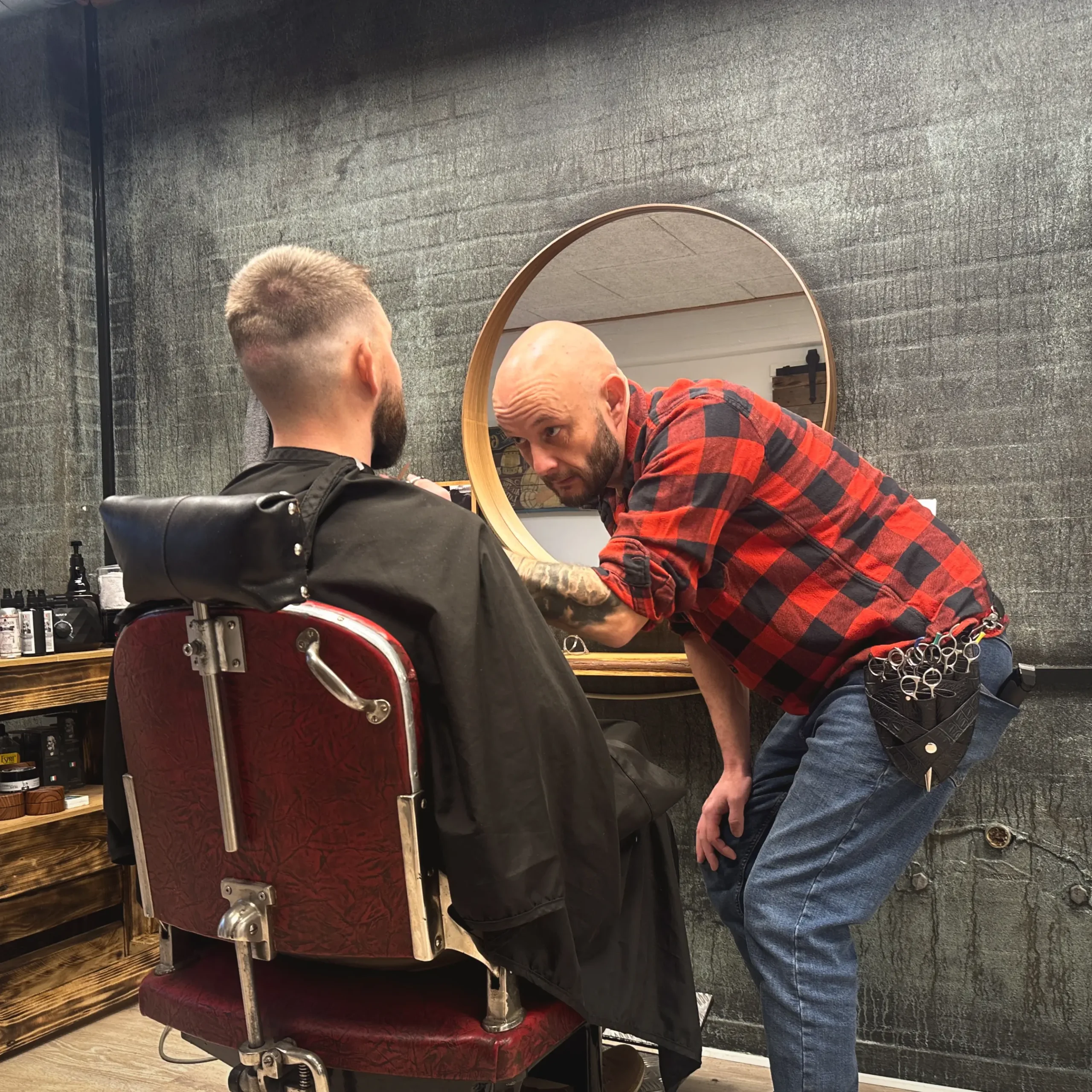 herreklip og barbering i nejsvejs frisør salon